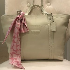 Coach bag large genuine leather new condition